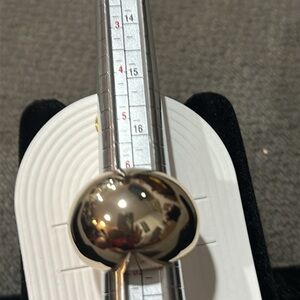 Gold fashionable ring size 6 NWT